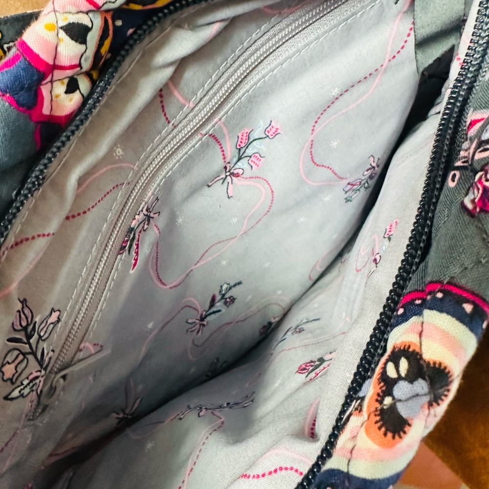 Vera Bradley Gray and Pink Crossbody Bag Quilted Design - Picture 2 of 2